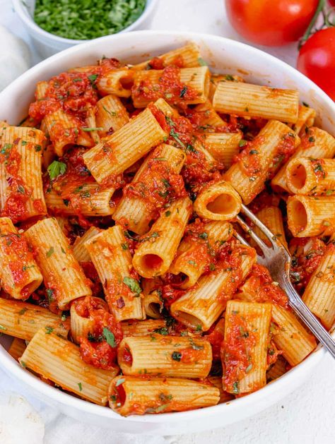 Rustic Rigatoni Arrabbiata - The Plant Based School Rigatoni Arrabiata, Classic Italian Pasta, Plant Based School, Pasta Types, Tomato Basil Pasta, Cherry Tomato Pasta, Italian Pasta Dishes, Spicy Tomato Sauce, Vegan Pasta Recipes