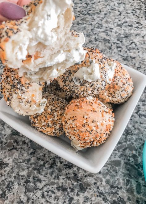 Plain Greek Yogurt Recipes, Greek Yogurt Bites, Lemon Greek Yogurt, Bagel Recipe Easy, Low Carb Bagels, Protein Yogurt, Bagel Bites, Yogurt Bites, Healthy Greek Yogurt