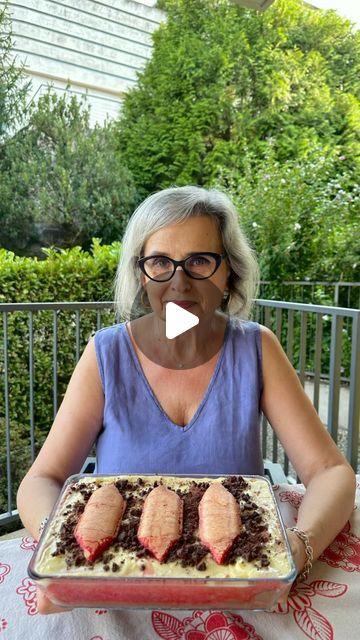 Cinzia Santini on Instagram: "Classicissima Zuppa Inglese! (Ma italianissima….). 

Carica di sapori, ideale per una serata di festa, colorata ed allegra! Vi è piaciuta? Fatemelo sapere nei commenti….

#cake #torta #baking #dessert" Dessert, Baking, Cake, On Instagram, Instagram