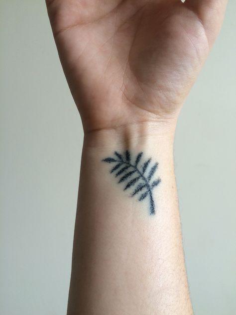 fern stick n poke Nature Stick N Poke, Fern Stick And Poke, Poke Tattoo Ideas, Stick And Poke Tattoo Ideas, Stick And Poke Tattoo, Small Matching Tattoos, Fern Tattoo, Love Stick, Stick N Poke