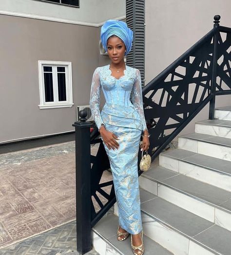 Unique and Best Ways to Style Your Aso-Ebi Fabrics. - Ladeey Lace Gown Styles Aso Ebi, Gown Dress For Women, Lace Gown Dress, Nigerian Traditional Dresses, Asoebi Lace Styles, Lace Styles For Wedding, Aso Ebi Dresses, Aso Ebi Lace Styles, Nigerian Dress