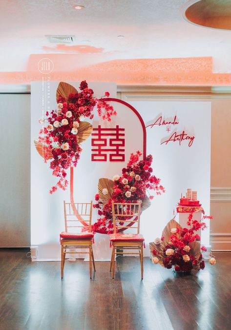 Chinese Wedding Decorations Indoor, Chinese Tea Ceremony Backdrop, Sangjit Decoration Backdrop, Teapai Decoration, Vietnamese Tea Ceremony Decorations, Chinese Wedding Flowers, Chinese Tea Ceremony Decoration, Tea Ceremony Decorations, Viet Wedding