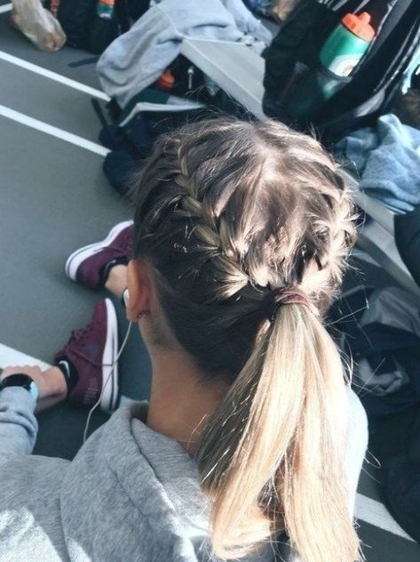 “https://t.co/u4ptIwtJLg !!” #hairstyles #hair #hairstyle Sport Hair, Cute Braided Hairstyles, A Ponytail, Peinados Fáciles Para Cabello Corto, Sports Hairstyles, Athletic Hairstyles, Back To School Hairstyles, Sporty Hairstyles, Easy Hairstyles For Long Hair