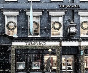 lacewings - @nycbambi shared by Jenny W on We Heart It Weeks Till Christmas, Boutique Hotel Paris, London Holiday, Instagram Christmas, London Town, Paris Hotels, And Just Like That, Tiffany And Co, Holiday Inspiration