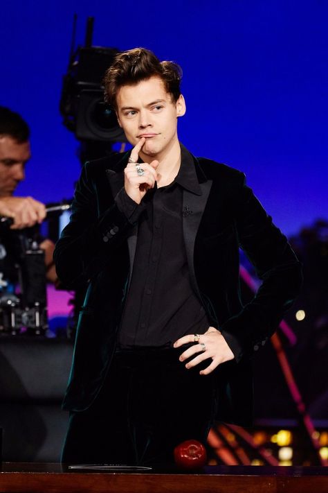 Harry Styles Looks, Harry Styles Facts, Holmes Chapel, Late Late Show, Harry Styles 1d, The Late Late Show, Harry Styles Wallpaper, Harry Styles Pictures, Harry Styles Photos