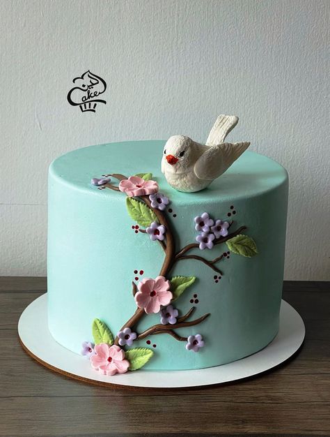 Sparrow Birthday Cake Ideas Images (Pictures) May Birthday Cake Ideas, Bird Cake Design, Bird Cake Ideas, Bird Cake, Bird Birthday Cake, Bird Cakes Birthday, Bird Theme Cake, Bird Birthday Cake Ideas, Birthday Cake Bird Theme