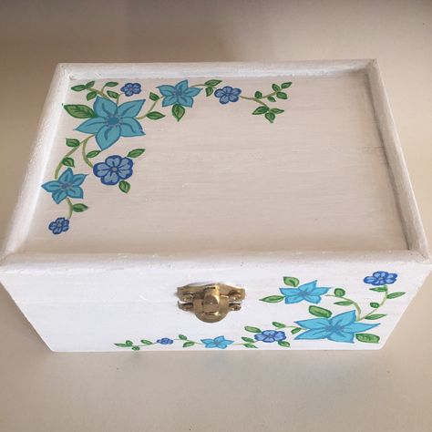 How To Paint A Box Ideas, Jewellery Box Design Diy, Diy Painted Box Ideas, Diy Wooden Jewelry Box Painting Ideas, Painted Jewellery Box Ideas, Mini Box Painting Ideas, Painted Trinket Box Ideas, Diy Box Painting Ideas, Painted Trinket Boxes