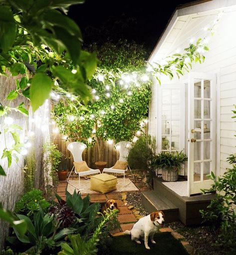 Image Design Per Patio, Small Courtyards, Small Backyard Gardens, Backyard Lighting, Have Inspiration, Small Yard, Small Garden Design, Small Backyard Design, Camping Ideas