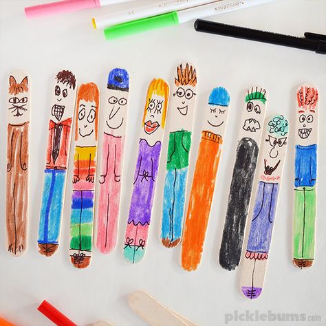 Easy craft stick people - a simple, low-mess creative activity for all ages Popsicle Stick People, Awesome Drawing Ideas, Easy Toddler Crafts, Awesome Drawing, Stick People, 4 Grade, Peg People, Popsicle Stick Crafts, Elementary Art Projects