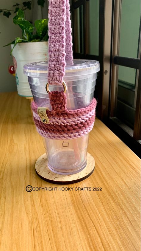 Aesthetic Sexy looks crochet design Knitted Cup Holder, Cup Holder Crochet Pattern, Coffee Cup Holder Crochet, Crochet Drink Holder, Stanley Crochet Holder, Stanley Cup Crochet Holder, Crochet Stanley Cup Holder, Perspex Ideas, Cup Holder Diy