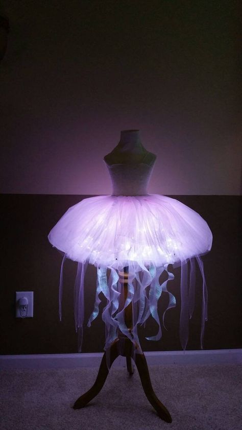 Jellyfish Costumes, Led Skirt, Jellyfish Party, Light Up Dress, Jellyfish Lantern, Puffy Tulle Skirt, Jellyfish Costume, Jellyfish Illustration, Jellyfish Tank