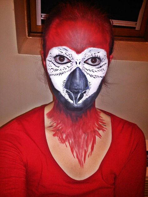 Parrot makeup Theater Makeup, Bird Makeup, Parrot Costume, Animal Makeup, Theatre Makeup, Mythical Birds, Special Makeup, Makeup Class, Diy Ornaments