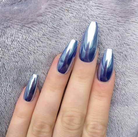 Nails Mirror, Nail Art Bleu, Colourful Acrylic Nails, Metallic Nails Design, Blue Chrome Nails, Blue Nail Art Designs, Chrome Nails Designs, Blue Chrome, Nails Acrylic Coffin