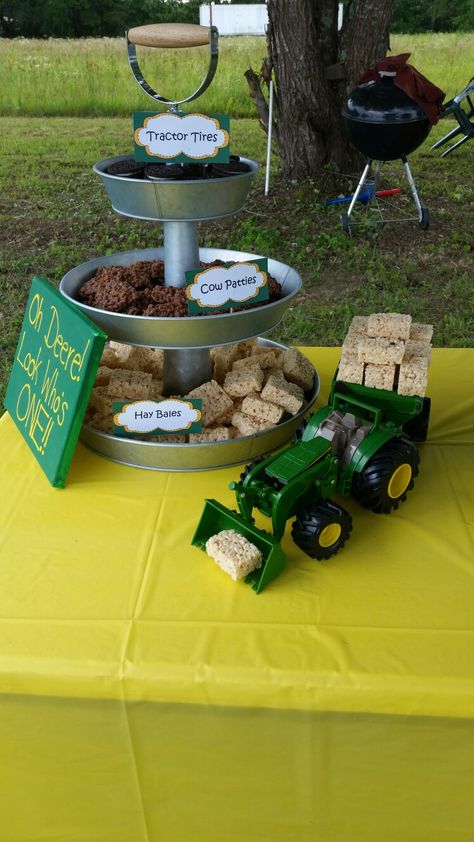 Tractor With Rice Crispy Treats, Tractor Rice Krispie Treats, Two Year Old Tractor Theme Birthday, Tractor Lunch Ideas, Tractor Pull Birthday Party, Tractor Party Snacks, Rice Crispy Hay Bales, Tractor Bday Party, Combine Harvester Birthday Party