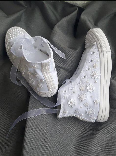 Converse For Wedding Shoes, Wedding Rubber Shoes, Custom Bride Converse, Wedding Dress Converse Shoes, Converse For Brides, Sneakers Wedding Shoes, Bedazzled Wedding Converse, Bridesmaid Dresses With Converse, Converse Wedding Shoes Bridesmaid