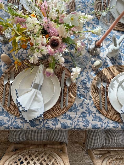 Valentine's & More - Studio McGee Pretty Tablescapes, Pretty Table Settings, 7 February, Bordallo Pinheiro, Tablescape Inspiration, Spring Tablescapes, Weddings By Color, Classic Table, Italian Countryside