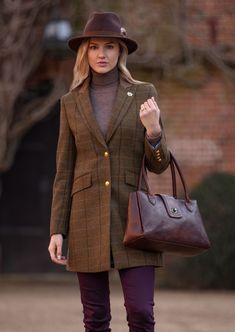 British Country Fashion, British Countryside Outfit, English Countryside Outfit, English Country Style Outfits, British Style Women Outfits, English Countryside Fashion, Country Style Clothing, Tweed Shooting Jacket, English Country Fashion