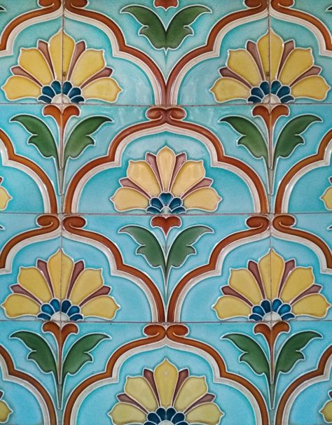 Ornate tiles of the gorgeous Mysore palace showcase a brilliant array of the Indian #vintage colour palette!  #TheBeautyOfVintage Vintage Italian Tiles, Indian Tile Pattern, Middle Eastern Tiles, Indian Tiles Design, Jaipur Tiles, Indian Colour Palette, Chettinad Tiles, Indian Tiles, Indian Mosaic