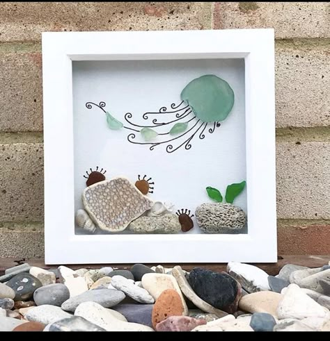 Beach Glass Projects Ideas, Diy Sea Glass Art, Shell Crafts Artwork, Seaglass Art On Canvas, Sea Glass And Shell Art, Beachglass Art Ideas, Seaglass Art Diy, Sea Glass Crafts Diy, Sea Glass Crafts Ideas