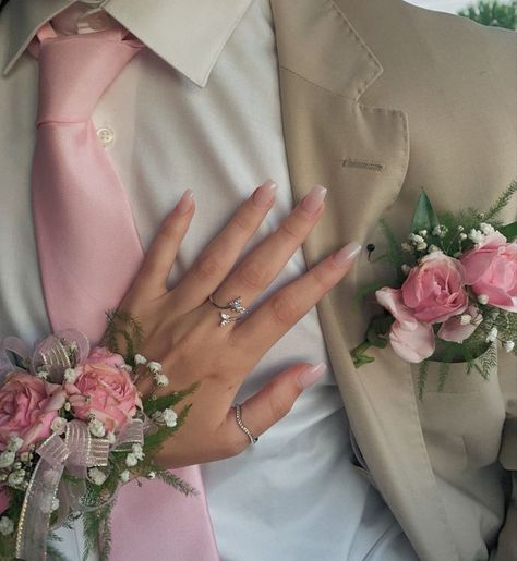 Blush Pink Corsage And Boutonniere, Pink Dress Corsage, Hoco Corsage Pink, Corsage Inspo Prom, Prom 2024 Aesthetic, Prom Corsage And Boutonniere Pink, Pink Flower Prom Dress, Pink Prom Flowers Bouquet, Pink Prom Aesthetic