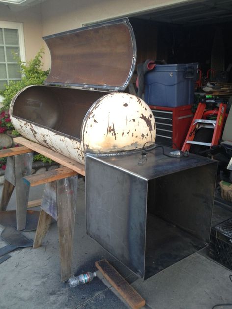 Homemade Smoker Plans, Bbq Grill Diy, Custom Bbq Grills, Reverse Flow Smoker, Build A Smoker, Smoker Build, Backyard Bbq Pit, Custom Smokers, Custom Bbq Smokers