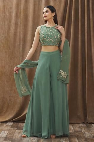 Shop for Gaurav Katta Green Georgette Embroidered Crop Top And Palazzo Set for Women Online at Aza Fashions Plazo Outfits, Crop Top Outfits Indian, Crop Top With Palazzo, Plazo Dress, Top With Palazzo, Simple Frock Design, Trendy Outfits Indian, Lehenga Designs Simple, Embroidered Motifs