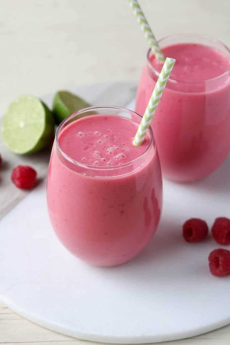 raspberry-lime-smoothie-1 Easy Snacks For Party, Easy Snacks Ideas, Snacks Ideas For Kids, Snacks For Party, Lime Smoothie, Raspberry Yogurt, Smoothies With Almond Milk, Snacks Ideas, Raspberry Recipes