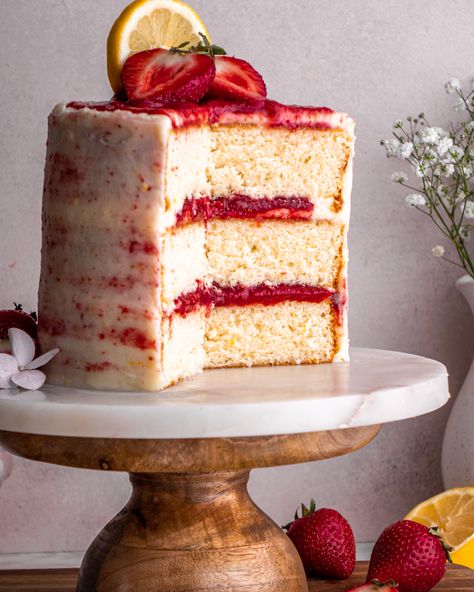 Strawberry Jam Cake, Lemon Cake Filling, Strawberry Lemon Cake, Strawberry Layer Cakes, Jam Cake, Strawberry Cake Filling, Moist Lemon Cake, Cake Filling, Homemade Strawberry Jam