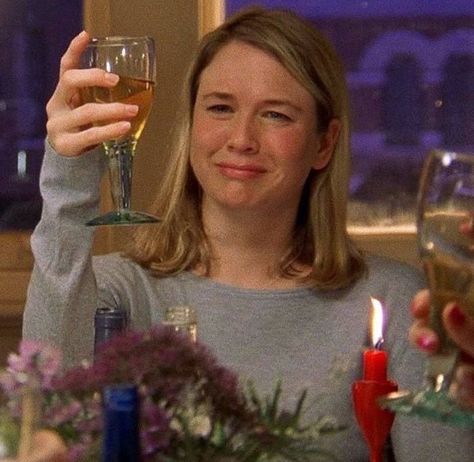 Our Saturday nights told by Bridget Jones (there's no In between)⁠ ⁠ ⁠ Via: @90smilks Ant Anstead, Bridget Jones's Diary, English Women, 2024 Manifestations, Klasik Hollywood, Bridget Jones Baby, June Carter, Instagram Filler, Bridget Jones Diary