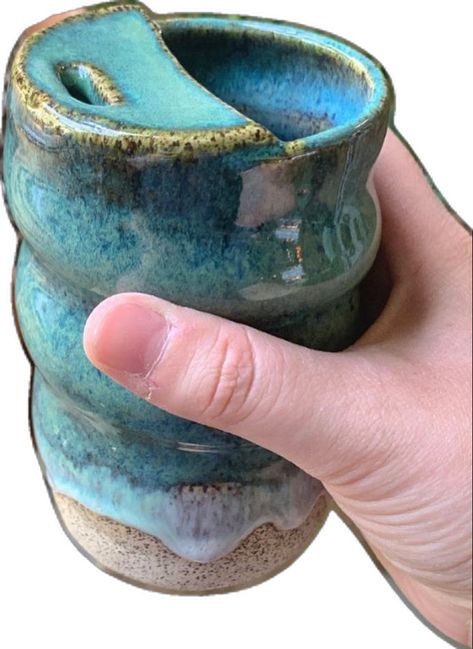 Easy Thrown Pottery, Ceramics Beginners, Ceramic Throwing Ideas, Unique Pottery Ideas Creative, Wheel Throwing Pottery Ideas, Fun Pottery Ideas, Wheel Pottery Ideas, Practical Ceramics, Pottery Throwing Ideas