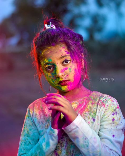 Rashi shinde shared a photo on Instagram: “🔥 Happy Holi in advance my 600K family🔥 . . Photography by @rutikparkhe_ . #rashishinde…” • See 202 photos and videos on their profile. Holi Photography Ideas, Rashi Shinde, Holi Photography, Happy Holi In Advance, Holi Photoshoot, Holi Girls, Holi Status, Holi Photo, Bengali Bridal Makeup