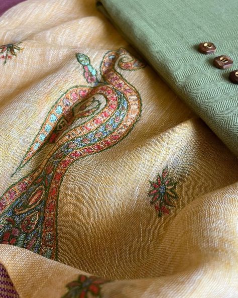 *LINEN Exclusive Sozni Hand Embroidered Dupatta!* LIMITED EDITION *One set only* Dupatta is paired with Pure Handloom Cotton Kurta and bottom! Wooden buttons along as complimentary! #handmade #Sozni Free shipping within India . . . . What’s app 9096568686 or DM to order #indianwear #indianwears #revaboutique86 #ootdfashion #punjabisuits #cotton #festivewear #ethnicwears #ethnicwear #partywearsuits #weddingwear #textiles #textilesofindia #embroidery #festiveseason #telangana #designerwear... Handloom Cotton Dupatta With Multicolor Embroidery, Artisan Multicolor Handloom Dupatta, Unstitched Handloom Embroidered Chanderi Fabric, Luxury Handloom Linen Dupatta, Semi-stitched Cotton Dupatta Embroidered Fabric, Ootd Fashion, Wedding Wear, Designer Wear, Indian Wear