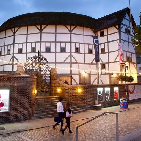 Shakespeare's Globe Theatre, The Globe Theatre Aesthetic, Globe Theatre London, Elizabethan Theatre, London In January, The Globe Theatre, Top Facts, Globe Theatre, Circular Buildings