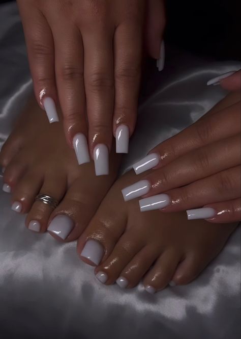 Plain Gel Nails, Acrylic Toe Nails, Cute Simple Nails, Pointed Nails, Colored Acrylic Nails, Nails Design With Rhinestones, Girly Acrylic Nails, French Tip Acrylic Nails, Work Nails