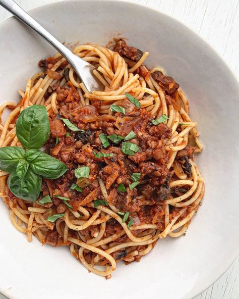 Walnut Bolognese, Vegetarian Spaghetti Bolognese, Vegan Lentil Bolognese, Vegetarian Bolognese, Mushroom Bolognese, Vegan Pasta Sauce, Vegan Spaghetti, Lentil Bolognese, Vegan Bolognese