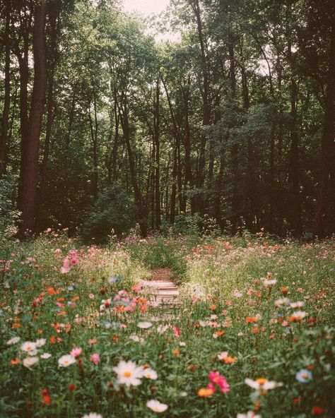 The Artists’ Treehouse Hideout 🌲✨ Wake up here, paint wildflowers all day, and live out our own little folklore. Folksy Aesthetics, Paint Wildflowers, Folklore Triangle, Hades Town, Field With Flowers, Folk Aesthetic, Icon Photos, Calm Space, Smell The Roses