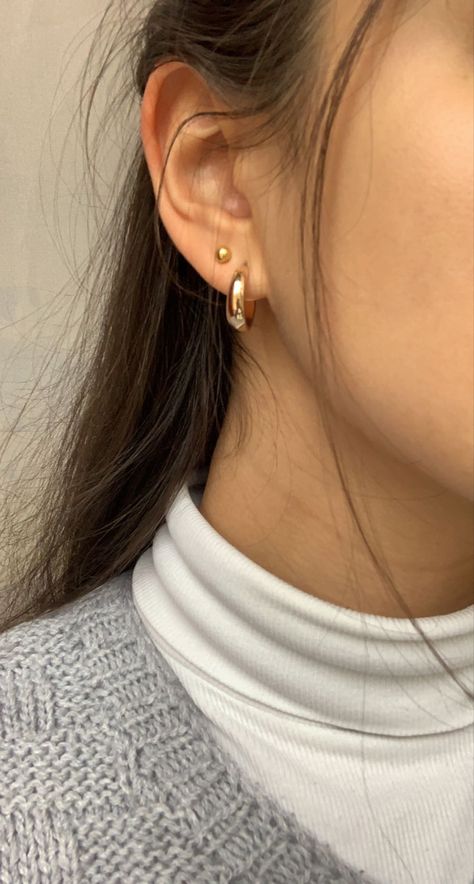 How To Style 3 Ear Lobe Piercings, 2 Ear Piercings Aesthetic, 2 And 3 Ear Piercing, Trending Ear Piercings, Two Lobe Piercings Ideas, Earring Combinations Double, 3 Love Piercings, Ear Piercings Asian, Simple Double Piercing