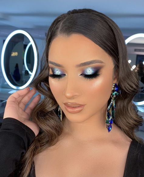 Soft Glam Blue Eyeshadow, Blue Eyeshadow Under Eye, Gold And Blue Makeup Looks, Powder Blue Makeup, Bold Glam Makeup, Maquillage Yeux Cut Crease, Eye Makeup Set, Birthday Makeup Looks, Formal Makeup