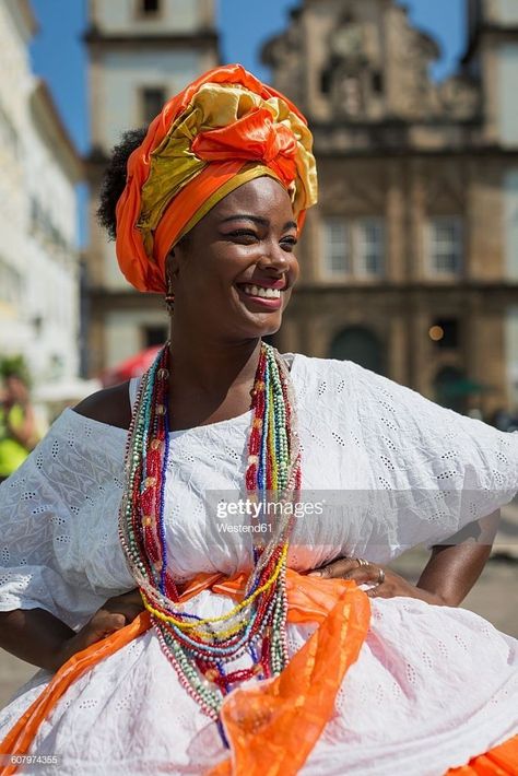 Brazil Crafts, Brazil Costume, Creole Culture, Brazilian Clothes, Fashion Competition, Portrait Of Woman, Culture Day, Vogue Dress, Traditional Bride