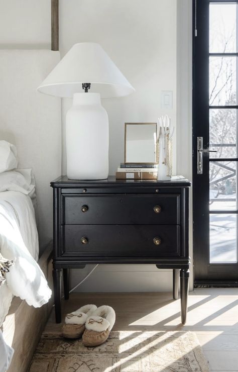 Bedroom Commode Ideas, Transitional Bedroom Side Table, Modern Classic Nightstand, Black Nightstand Bedroom Ideas, Colonial Nightstand, Black Nightstand Bedroom, Classic Bedside Table, Floating Nightstand Ideas, Classic Bedside Tables