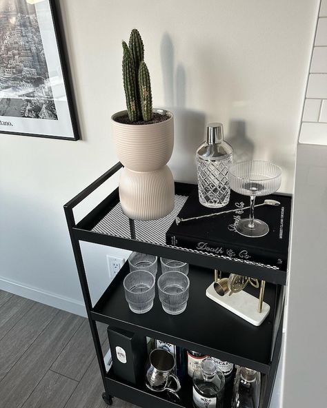 Men Bar Cart Ideas, Black Bar Cart Decor, Black Bar Cart Aesthetic, Black Bar Cart Styling, Dark Apartment Decor, Small Apartment Decorating On A Budget, Guys Apartment Decor, Apartment Decor Black, Black Bar Cart