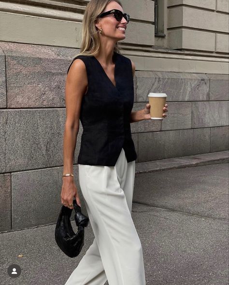 Semi Formal Mujer, Corporate Girly, Waistcoat Outfit, Summer Office Outfits, Work Fits, Corporate Fashion, Corporate Outfits, Summer Work Outfits, Fashion 2024