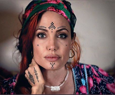 Berber Tattoo, Face Tattoos For Women, Arabian Women, Moroccan Women, Mexican Women, Face Tattoos, Face Tattoo, Henna Tattoo Designs, Berber Women