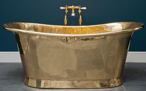 Catchpole & Rye - I would love to soak in this beautiful brass bathtub! Eclectic Bathroom Decor, European Spa, Brass Bathtub, Brass Tub, Gold Taps, Bedroom With Bath, Copper Bathtubs, Gold Bath, Cast Iron Tub