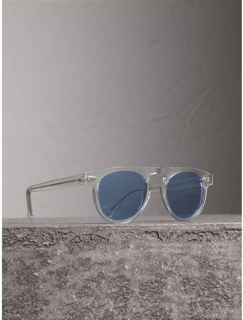 Clear Frame Sunglasses Men, Burberry Menswear, Clear Sunglasses Frames, Glasses Inspiration, Mercedes G63, Mens Sunglasses Fashion, Clear Sunglasses, Sunglasses Round, Round Frame Sunglasses