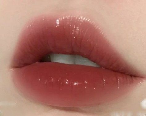 Rosy Lips Aesthetic, Lip Claims For Dr, Uzzlang Lips, Lips Manifest, Lip Claim, Lips Aesthetic Pink, Pretty Lips Aesthetic, Lips Goals, Korean Lip Makeup