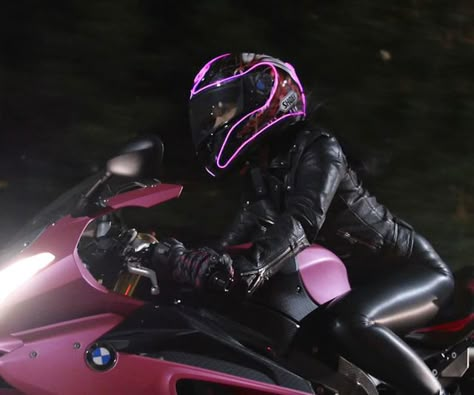 Motorcycle Helmet Lighting Kit Motorcycle Pink Aesthetic, Moter Cycle Helmets Aesthetic, Motorcycle Helmet Women, Motorbike Helmet Women, Cute Motorcycle Helmets, Motorcycle Accessories For Women, Motorcycle Helmets For Women, Pink Motorcycle Helmet, Bike Helmet Women