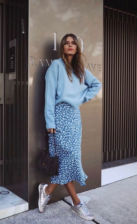 Love the layering Outfit Ideas Work, Apostolic Fashion, Spring Work Outfits, Modest Clothing, Looks Street Style, Outfit Trends, Casual Stylish, Mode Inspo, Blue Outfit