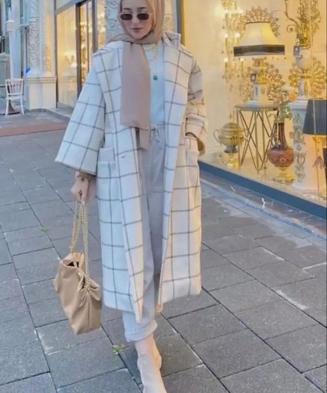 Female Clothes Outfits, Linen Style Fashion, Hijabista Fashion, Modest Casual Outfits, Trendy Outfit Ideas, Modest Fashion Hijab, Winter Fashion Outfits Casual, Fashion Top Outfits, Mode Abaya