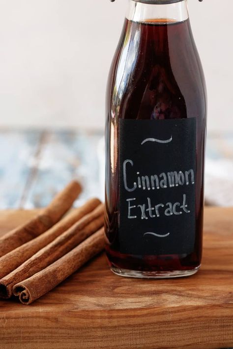 Extract Recipes How To Make, How To Make Butter Extract, How To Make Cinnamon Extract, Diy Cinnamon Extract, Apple Extract Diy, Cinnamon Extract Uses, Homemade Cinnamon Extract, Homemade Anise Extract, How To Make Extracts